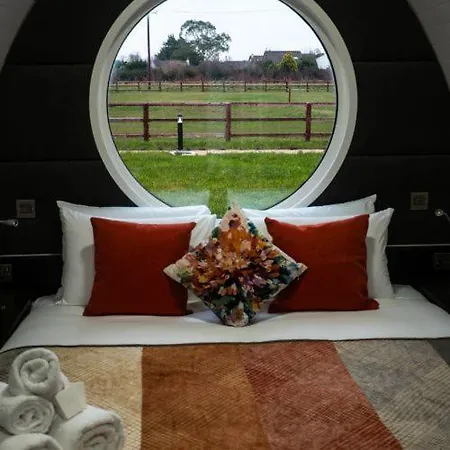 Hidden Acres- Luxury Glamping Pod Mint Сasa de vacaciones