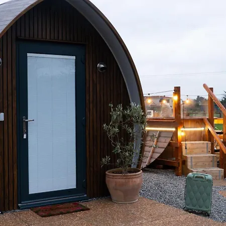 Hidden Acres- Luxury Glamping Pod Mint