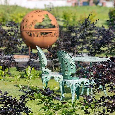 Hidden Acres- Luxury Glamping Pod Mint * Malahide