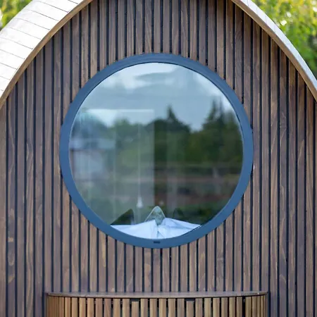 Hidden Acres- Luxury Glamping Pod Mint 马拉海德