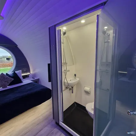 Hidden Acres- Luxury Glamping Pod Mint * مالاهايد