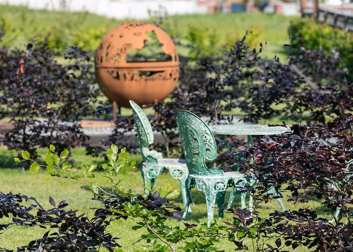 Hidden Acres- Luxury Glamping Pod Mint * Malahide