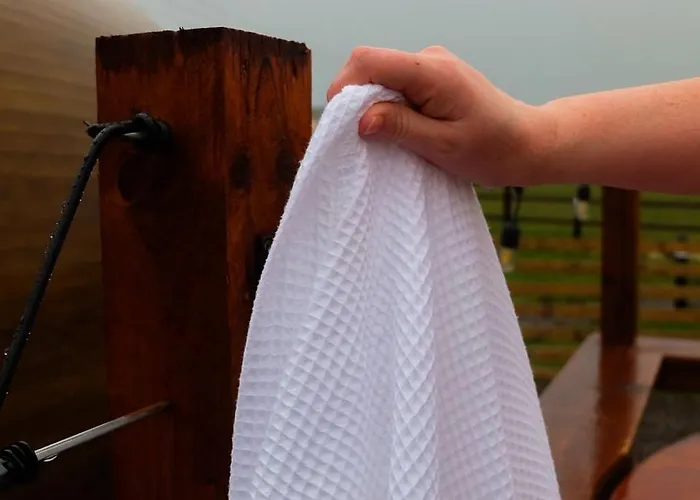 Дом отдыха Hidden Acres- Luxury Glamping Pod Mint Малахайд